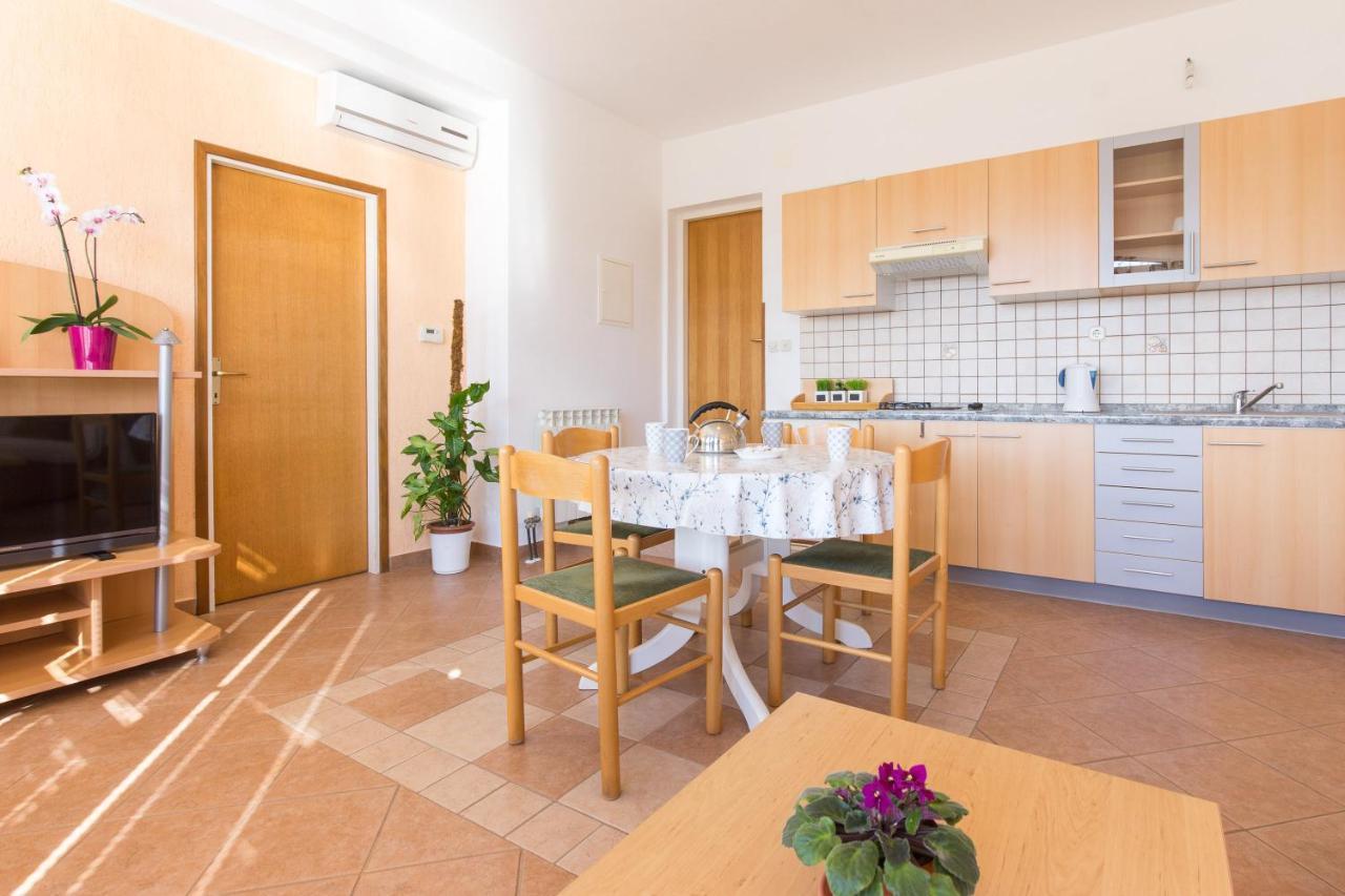 Villa Paradiso Punat Bagian luar foto